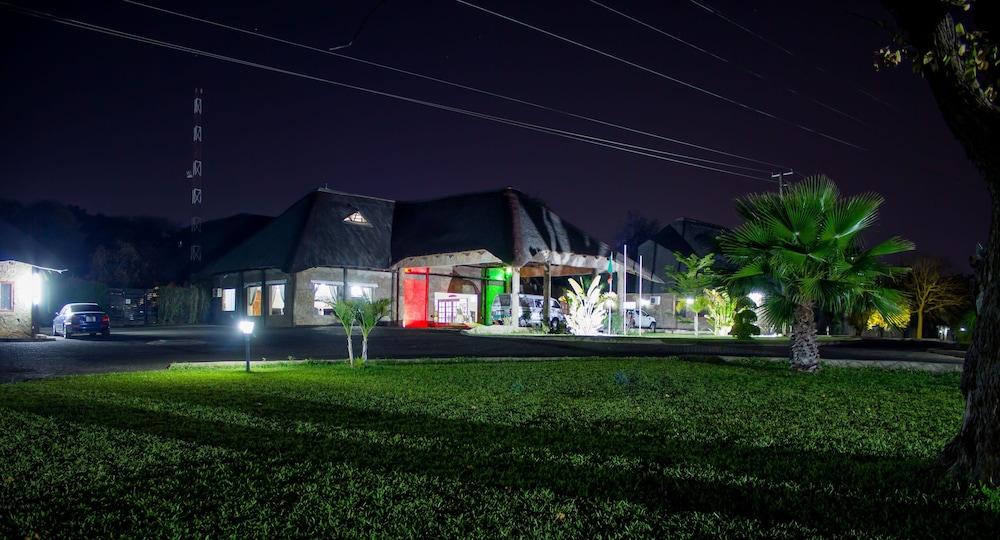 Chrismar Hotel Ливингстон Экстерьер фото