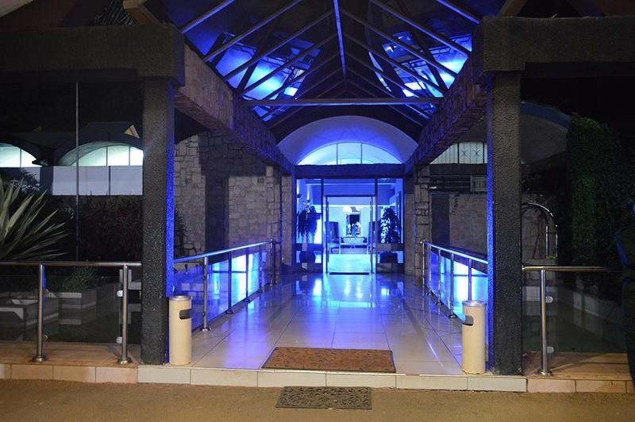 Chrismar Hotel Ливингстон Экстерьер фото